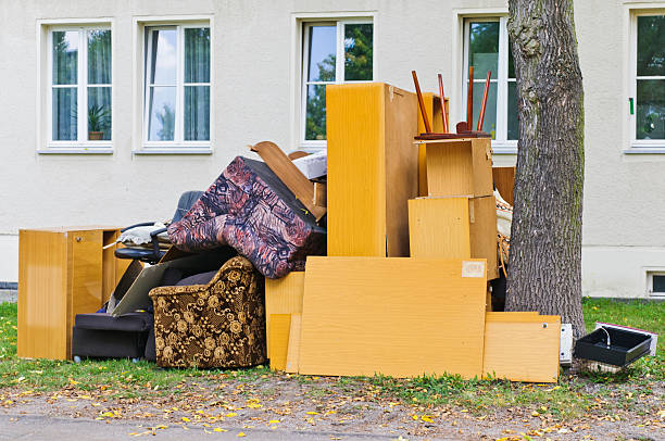 Best Yard Waste Removal  in Freeport, IL
